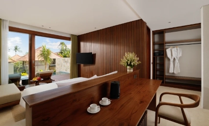 1 Bedroom Pool Villa Ocean View 1BR Desk Area